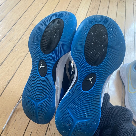 Nike Air Jordan Zoom Men’s Basketball Sneakers Blue & White - Picture 7 of 8